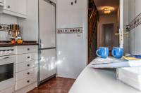Kuchyň nebo kuchyňský kout v ubytování Entreacebedas rural&vacaciones, alojamientos con jardín PRIVADO Piscina GRATIS en Julio