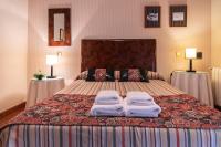 Postel nebo postele na pokoji v ubytování Entreacebedas rural&vacaciones, alojamientos con jardín PRIVADO Piscina GRATIS en Julio
