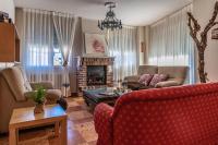 Posezení v ubytování Entreacebedas rural&vacaciones, alojamientos con jardín PRIVADO Piscina GRATIS en Julio