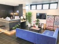 HOTEL LiVEMAX 姫路市役所前にあるテレビまたはエンターテインメントセンター