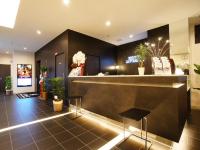 HOTEL LiVEMAX 姫路市役所前にあるテレビまたはエンターテインメントセンター