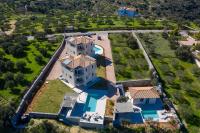 Bazén v ubytovaní Utopia Luxury Villas alebo v jeho blízkosti