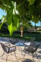 Vonkajšia záhrada v ubytovaní Villa Petit Paradis - Gigaro