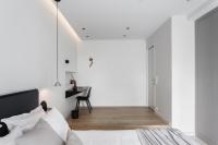 Posteľ alebo postele v izbe v ubytovaní Marvelous 2BR Apartments with balcony by UPSTREET