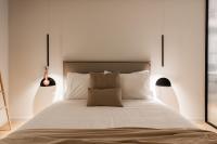 Posteľ alebo postele v izbe v ubytovaní Marvelous 2BR Apartments with balcony by UPSTREET