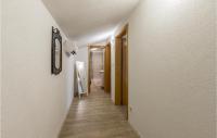 Gallery image of Awesome Home In Vinjani Donji With 5 Bedrooms, Wifi And Outdoor Swimming Pool in Bilopavlovići