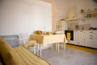 A kitchen or kitchenette at Masseria Bianca di Puglia