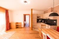 Kuchnia lub aneks kuchenny w obiekcie Hotel Weissenstein