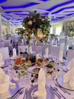 Reštaurácia alebo iné gastronomické zariadenie v ubytovaní Green Garden Hotel