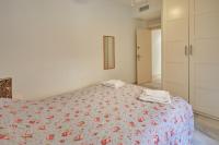 A bed or beds in a room at Two Bedrooms Leonor Davalos 2