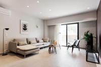 Posedenie v ubytovaní Marvelous 2BR Apartments with balcony by UPSTREET