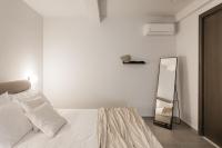 Posteľ alebo postele v izbe v ubytovaní Marvelous 2BR Apartments with balcony by UPSTREET