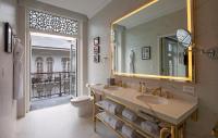 Hotel La Compania, In The Unbound Collection By Hyattにあるバスルーム