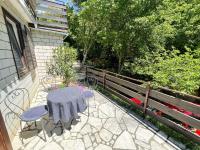 Vonkajšia záhrada v ubytovaní Apartment in Jadranovo 41868