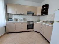 Kuchnia lub aneks kuchenny w obiekcie Apartment Marohnić