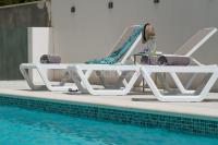 Bazén v ubytovaní Villa Smaragd - Saphir - Luxury Apartment With Shared Pool alebo v jeho blízkosti