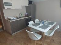 Kuchyňa alebo kuchynka v ubytovaní Apartments "Jope i Toni"
