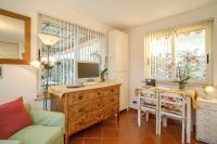 TV a/nebo společenská místnost v ubytování Exclusive Terrace Campo di fiori Pantheon