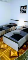 Posteľ alebo postele v izbe v ubytovaní zPula Center Studio Apartments