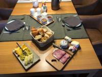 B&Bの敷地内または近くでの食事または食べ物