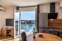 Posedenie v ubytovaní Del Mar Heritage & Sea view Apartment