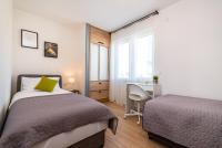 Posteľ alebo postele v izbe v ubytovaní Del Mar Heritage & Sea view Apartment