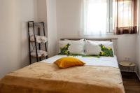 Posteľ alebo postele v izbe v ubytovaní Lemon Garden Stylish private apartment