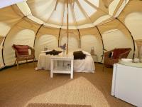 Posezení v ubytování Mellem-rummet Guesthouse & Glamping