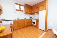 Kuchyň nebo kuchyňský kout v ubytování Casa Lluís by Sonne Villas