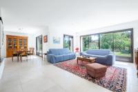Gallery image of SERRENDY Calm family house with swimming pool in Antibes