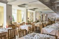 Reštaurácia alebo iné gastronomické zariadenie v ubytovaní Tylissos Beach Hotel - Adults Only
