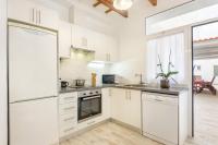 A kitchen or kitchenette at CA S'AVI BIEL