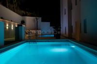 Bazén v ubytovaní Villa Smaragd - Saphir - Luxury Apartment With Shared Pool alebo v jeho blízkosti