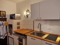 Kuchyňa alebo kuchynka v ubytovaní 70qm 3-Zimmer Apartment am Tauernradweg in Hallein bei Salzburg, nahe Berchtesgaden, Roßfeld, Kehlsteinhaus, Obersalzberg, Watzmann, Schönau am Königsee, Bad Vigaun, Schloss Hellbrunn, Burg Hohen Salzburg, Burg Hohen Werfen # Beherbergungsbetrieb OC45