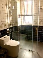 Gallery image of HANZ Ngan Giang Hotel in Ha Long