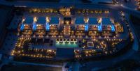 Bazén v ubytování SantAnna Luxury Suites nebo v jeho okolí