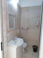 A bathroom at La Nuova Casetta