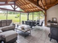 Gallery image of Holiday Home with Roofed Swimming Pool in Villeneuve-sur-Lot
