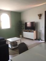 Telewizja i/lub zestaw kina domowego w obiekcie Casa Monroe op Oasis Tamarindo 1