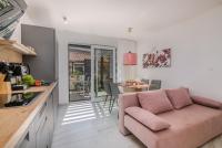 Kuchyňa alebo kuchynka v ubytovaní Modern Apartments Elle Malinska