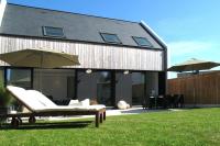 Ogród w obiekcie Maison de vacances Lesconil à 500 m de la plage