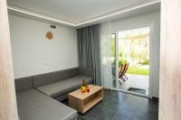 Posedenie v ubytovaní Mythos Bungalows