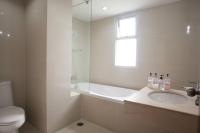 Koupelna v ubytování 7C-2 Bedrooms3baths In Downtown Bangkok Near MrtBtsBoat Station