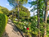 Vonkajšia záhrada v ubytovaní Holiday Home Giuggiolo - Giuggiolo 2 by Interhome