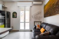 A seating area at Bergonzoni Modern Apartment by Wonderful Italy