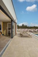 Bazén v ubytování Villa Coralis With Heated Pool nebo v jeho okolí