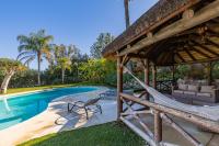 Bazén v ubytování Holiday villa for rent in Marbella nebo v jeho okolí