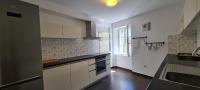 Kuchyňa alebo kuchynka v ubytovaní House Stone house Skor