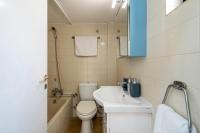 Koupelna v ubytování Sea Breeze 1-BR Apt in Pyla
