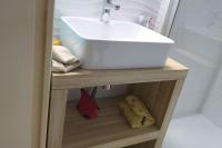 Kúpeľňa v ubytovaní Studio cabine climatisé rez de jardin plage 150m Boucanet